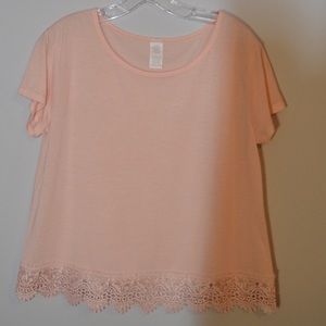 LARGE CREW NECK TEE WITH LACE